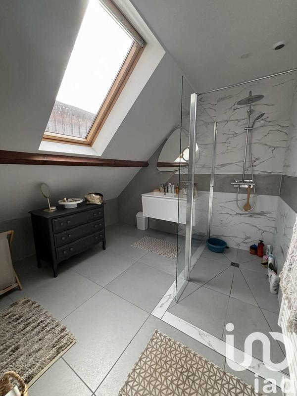 Maison - 122 m² - 6 pièces