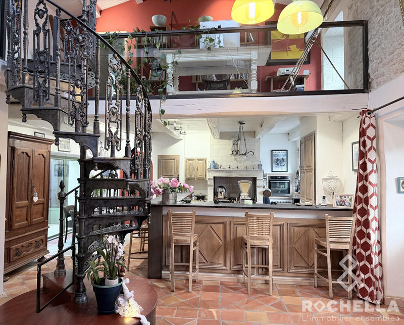 Maison ancienne - 195 m² - 5 pièces