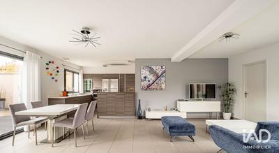 Maison - 163 m² - 7 pièces