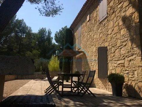 Villa - 180 m² - 8 pièces