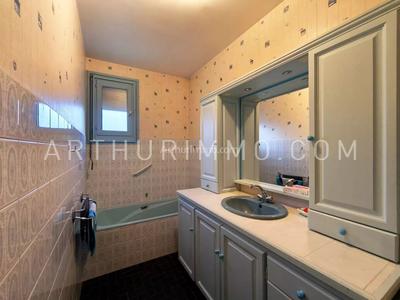 Maison - 92 m² - 4 pièces