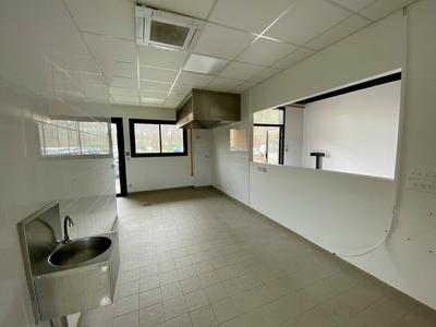 Local commercial - 84 m²