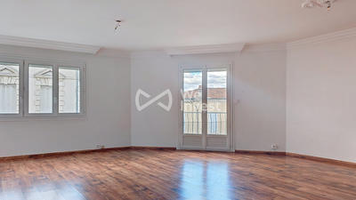 Appartement - 93 m² - 4 pièces