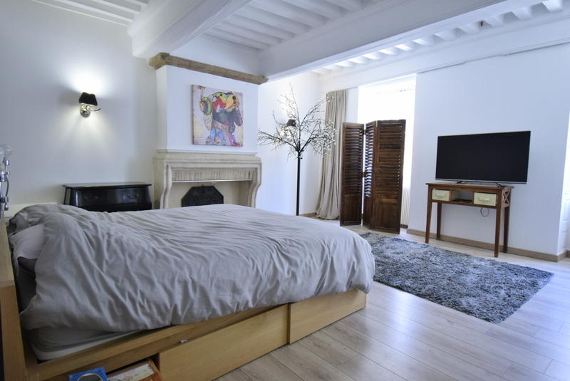 Maison - 300 m² - 10 pièces