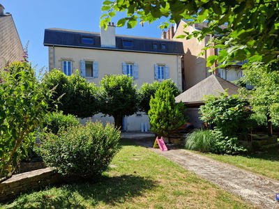 Maison - 540 m² - 15 pièces