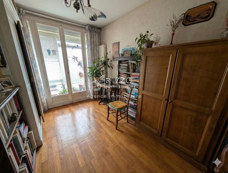 Appartement - 92 m² - 4 pièces