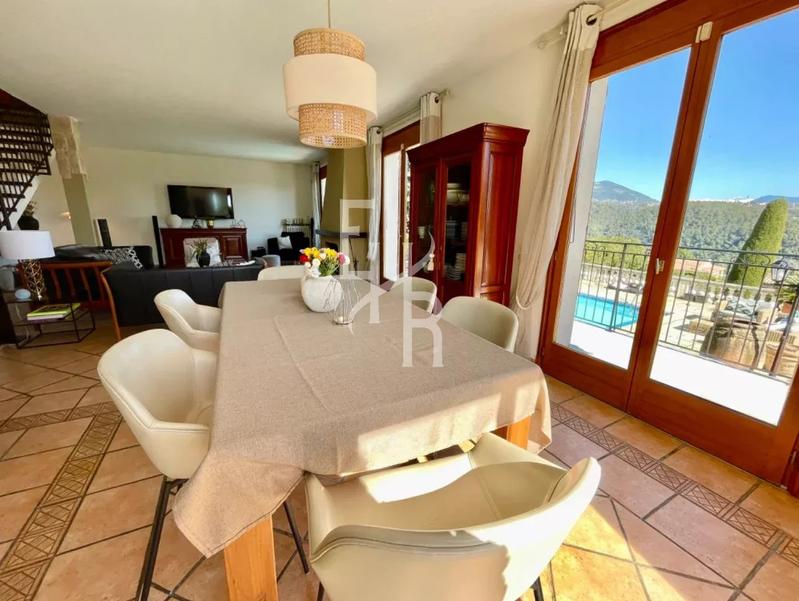 Villa - 173 m² - 7 pièces