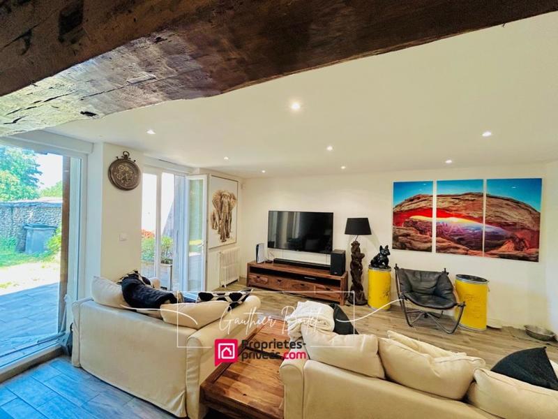 Maison - 167 m² - 8 pièces