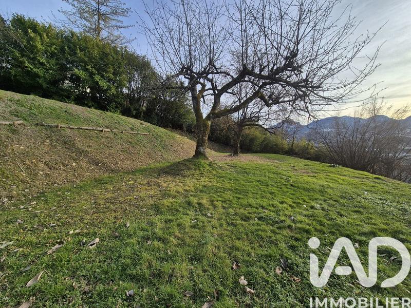 Maison - 180 m² - 8 pièces