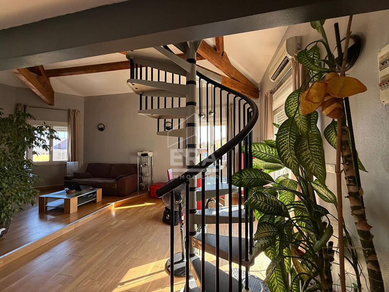 Appartement - 77 m² - 3 pièces