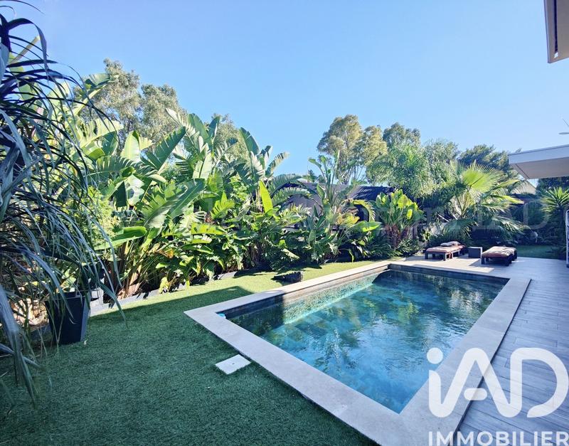 Maison - 94 m² - 5 pièces