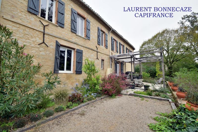 Maison - 283 m² - 6 pièces