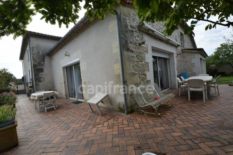 Maison - 265 m² - 7 pièces