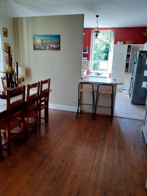 Maison - 242 m² - 10 pièces