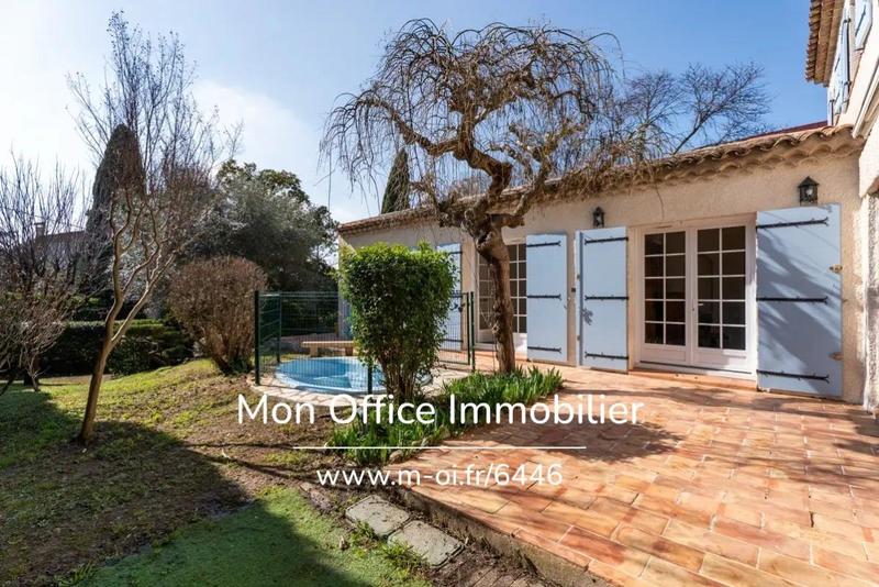 Maison - 188 m² - 6 pièces