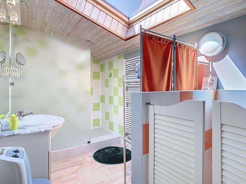 Maison - 256 m² - 10 pièces