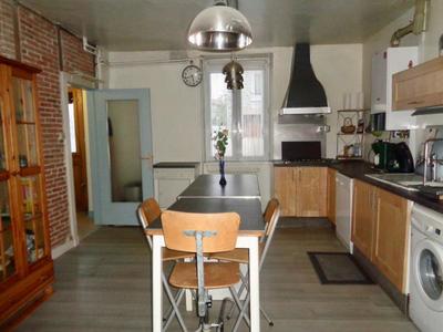 Maison - 90 m² - 5 pièces