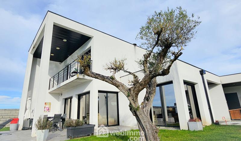 Villa - 165 m² - 8 pièces