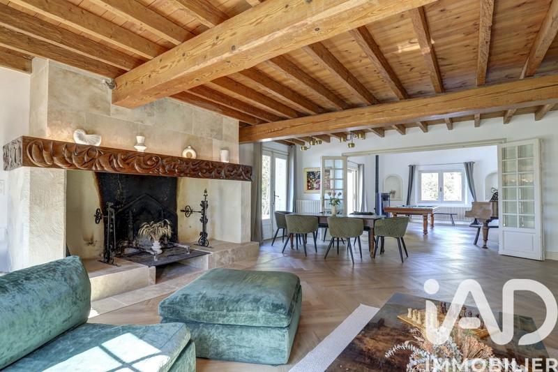 Maison - 369 m² - 11 pièces