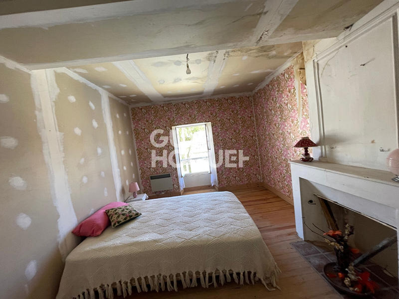 Maison - 235 m² - 10 pièces