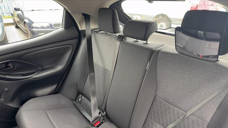 Toyota Yaris 4 1.5 Vvti 116 Hybrid E-Cvt 92 Business France