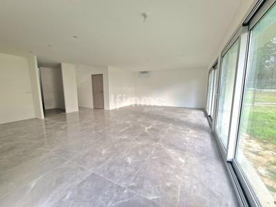 Maison - 145 m² - 4 pièces