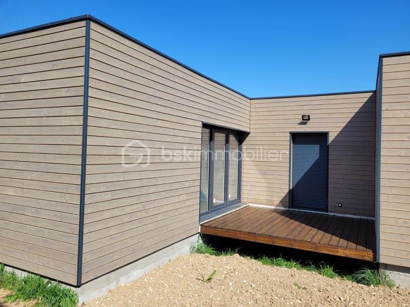 Maison - 80 m² - 4 pièces