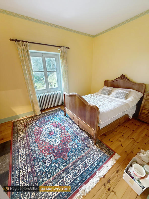 Propriété - 360 m² - 12 pièces