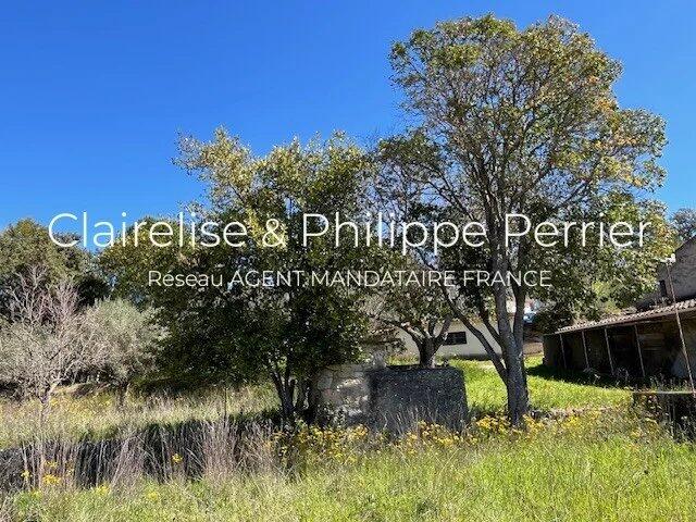 Propriété - 101 m² - 6 pièces