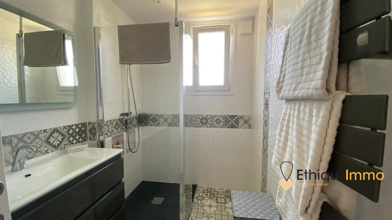 Maison - 107 m² - 6 pièces