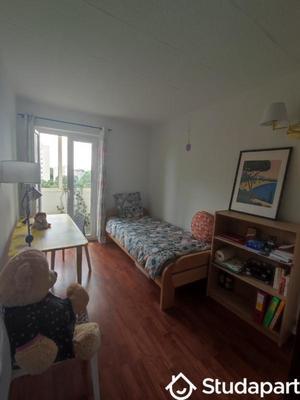 Chambre - 11 m² - 1 pièce