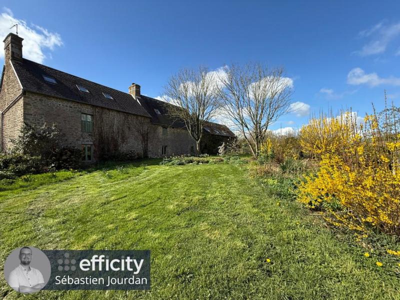 Maison - 448 m² - 19 pièces