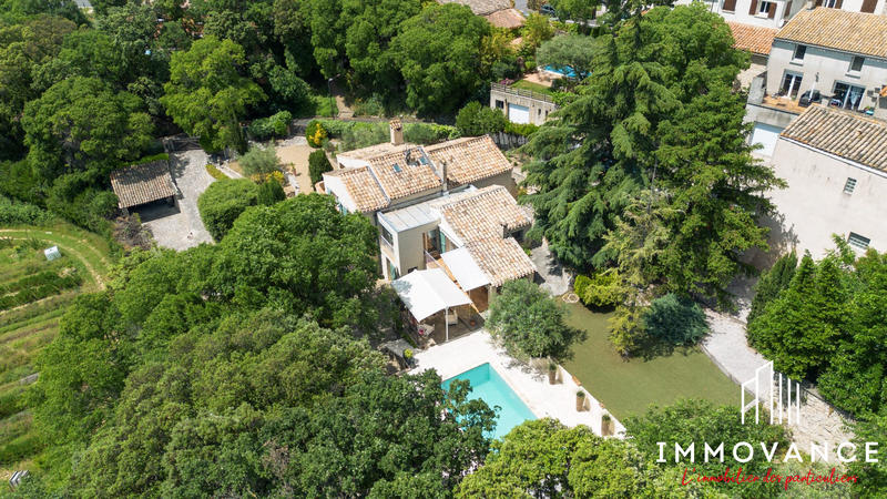 Maison traditionnelle - 161 m² - 6 pièces