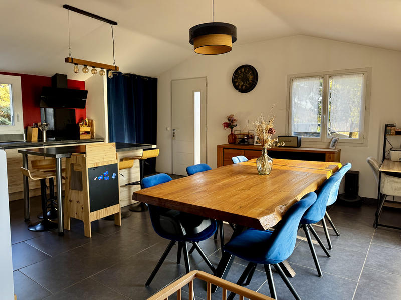 Maison - 180 m² - 6 pièces