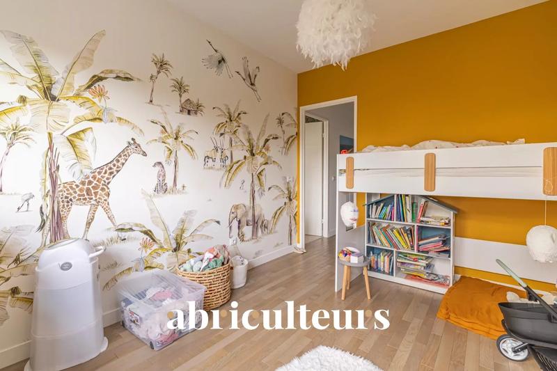 Appartement - 100 m² - 4 pièces