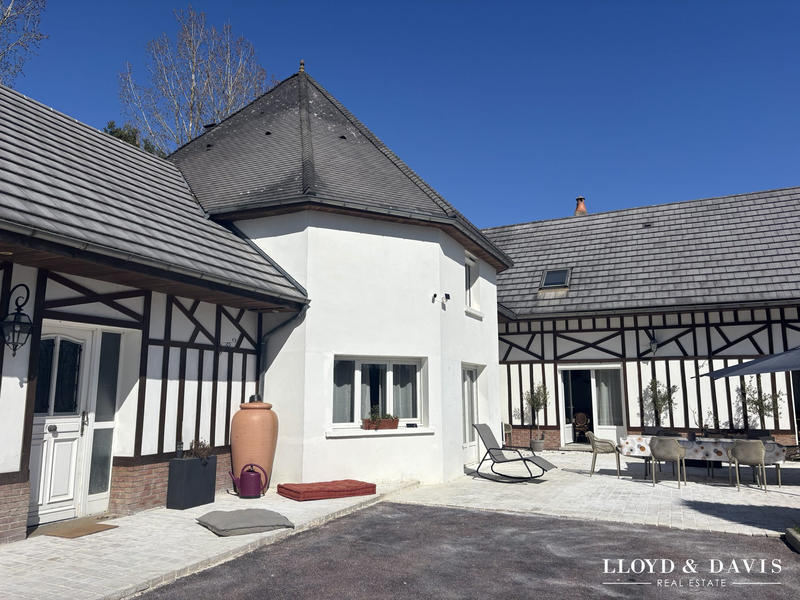 Maison - 518 m² - 15 pièces