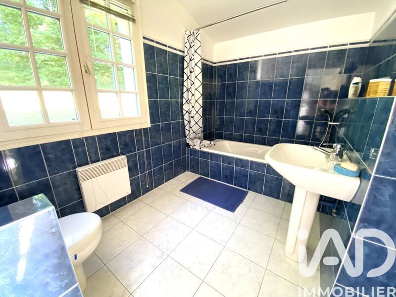 Maison - 193 m² - 9 pièces