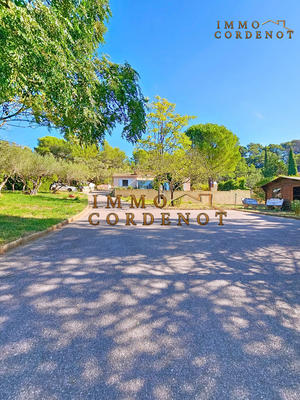 Villa - 184 m² - 6 pièces