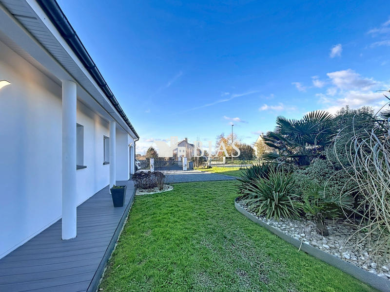 Maison contemporaine - 192 m² - 8 pièces