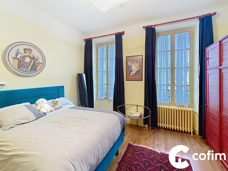 Maison - 175 m² - 10 pièces