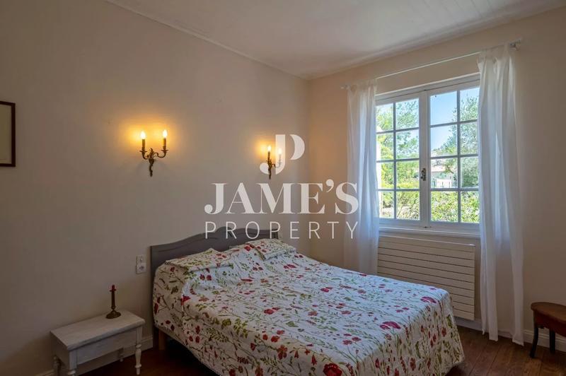 Maison - 160 m² - 5 pièces