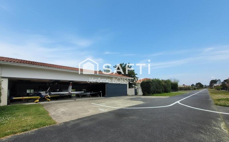 Maison - 222 m² - 10 pièces