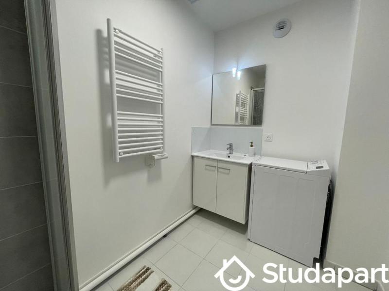 Chambre - 13 m² - 1 pièce