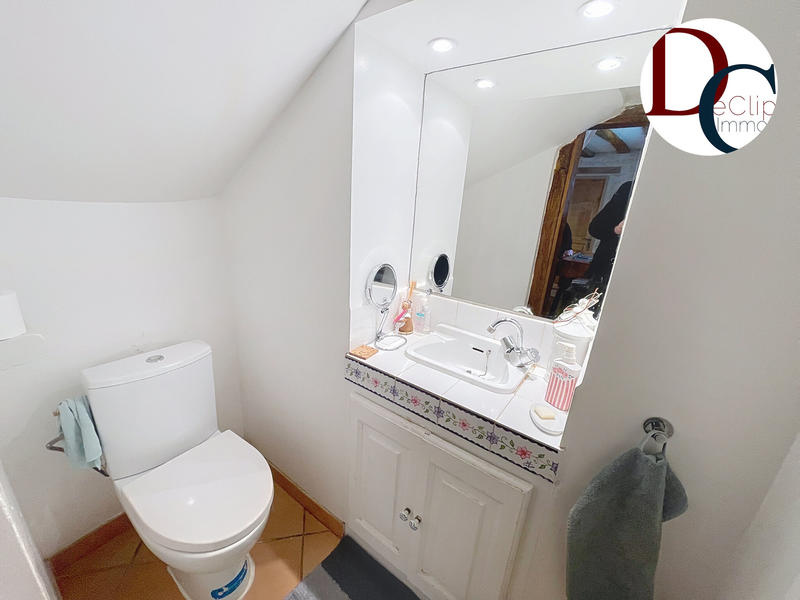 Maison - 226 m² - 8 pièces