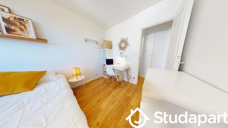 Chambre - 12 m² - 1 pièce