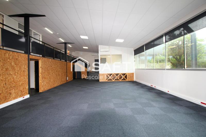 Local commercial - 697 m² - 16 pièces