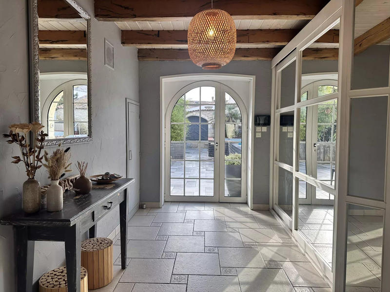 Maison - 304 m² - 10 pièces