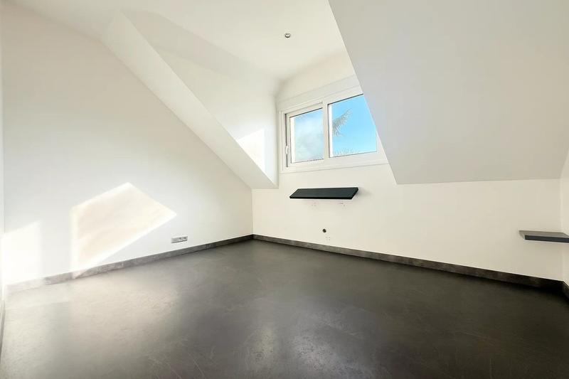 Maison - 141 m² - 6 pièces