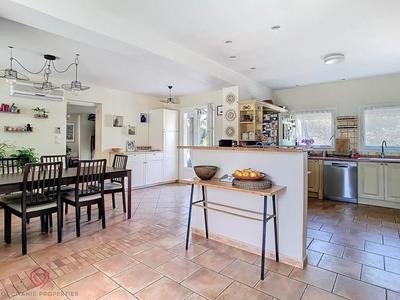 Villa - 131 m² - 6 pièces