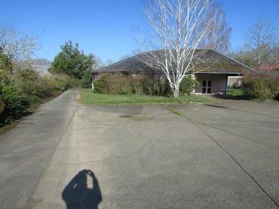 Local commercial - 501 m² - 16 pièces